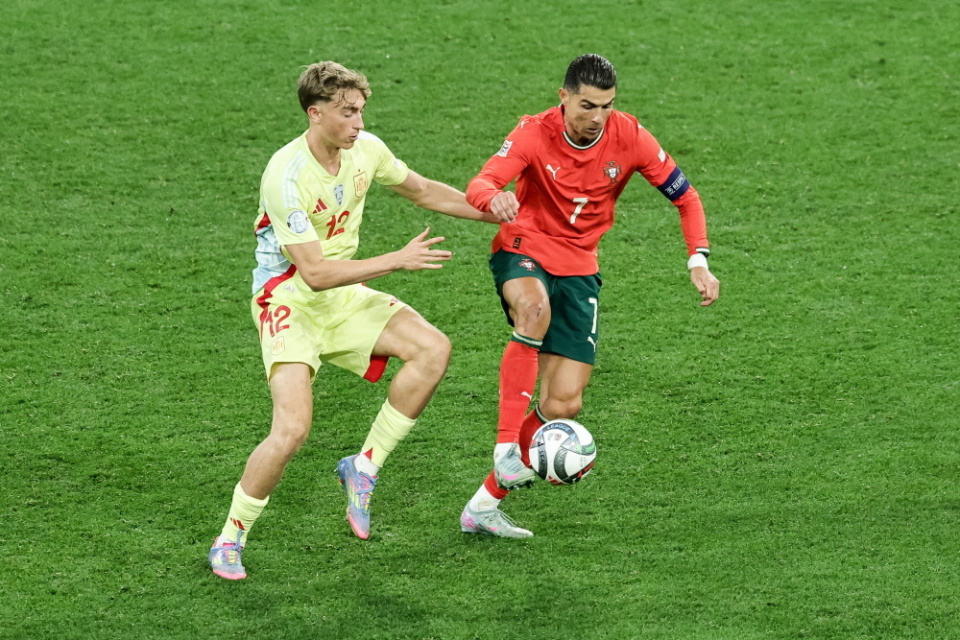 为季后赛奠 为季后赛奠